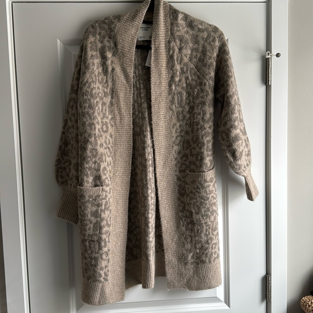 NWT Abercrombie Long cheetah cardigan!